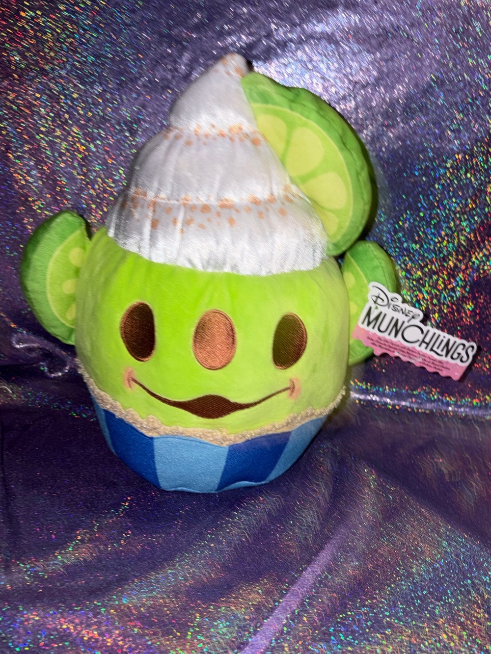 Disney Munchlings Aliens Key Lime Cupcake